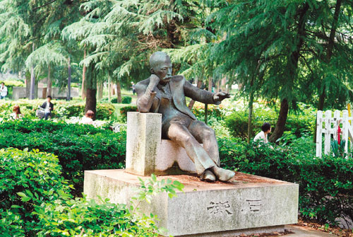 夏目漱石先生の碑